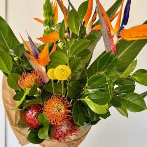 Ramo Frontal Temporada Flores Tropicales